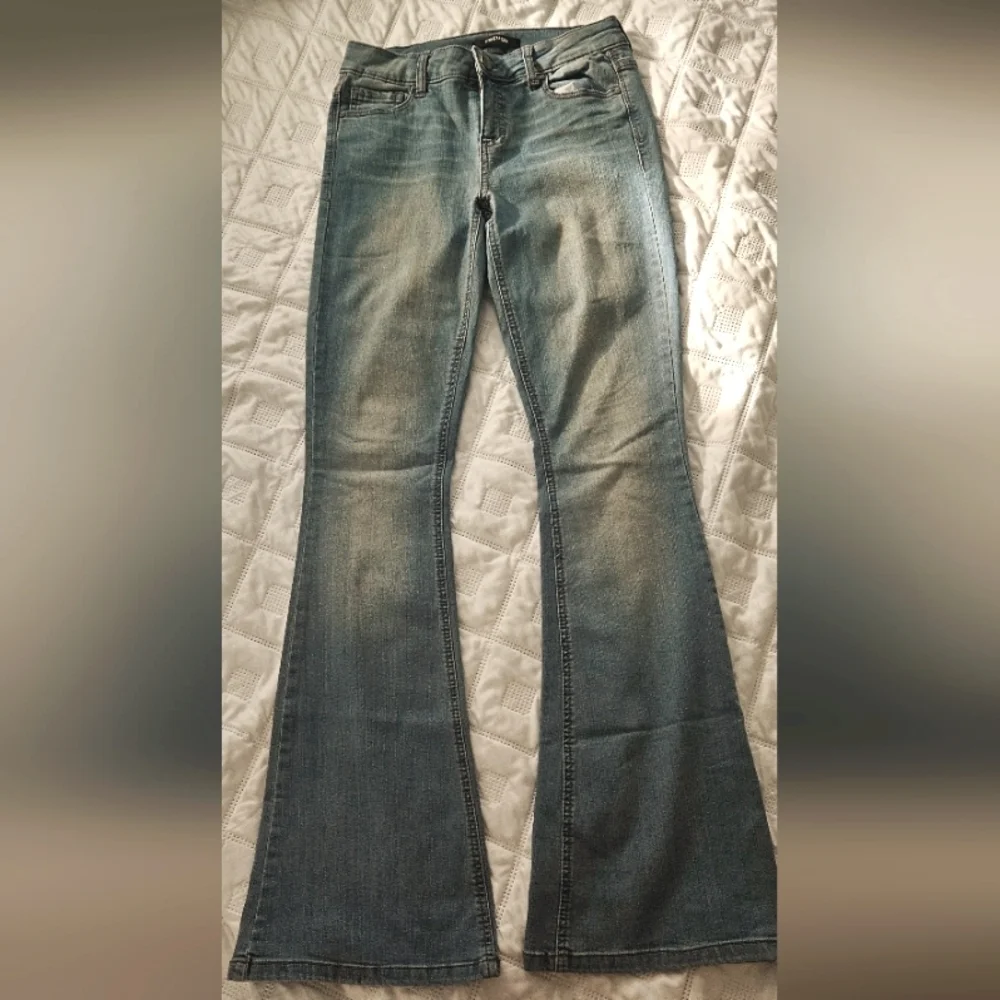 🌟Classic Y2k Style Womens Blue Flared Vintage Jeans Size 4🌟
